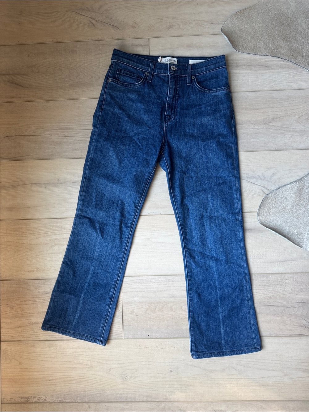 Nili Lotan Boot Cut Jeans 11516W45 Size 25
Dark Wash